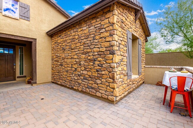 Building Photo - 17826 W Gold Poppy Way