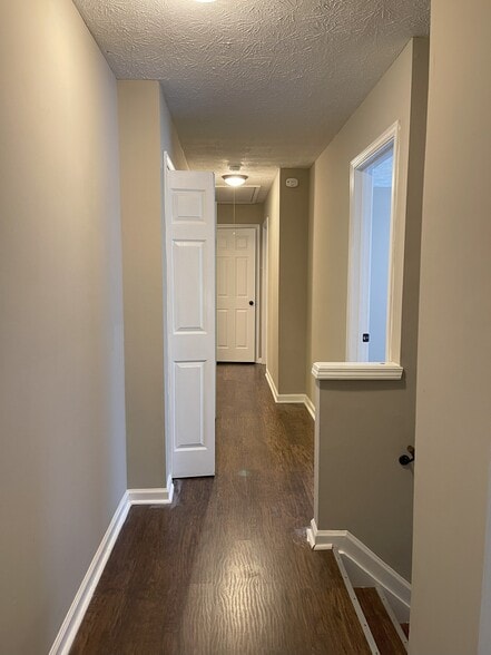 Building Photo - 3790 Oak Park Dr