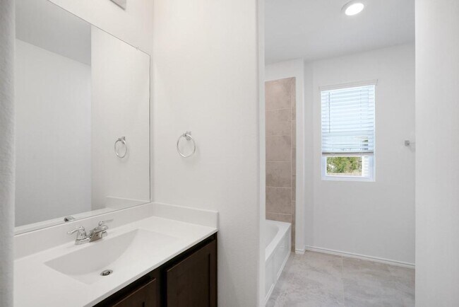 Building Photo - 15200 Spruce Frost Cv