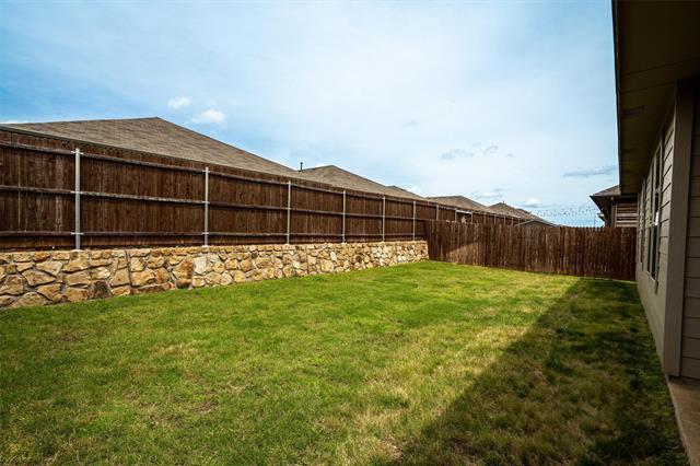 Building Photo - 825 Blackhorse Trl