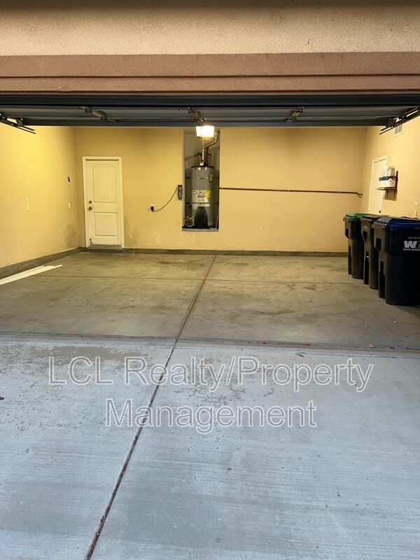 Building Photo - 30364 Skipstone Way