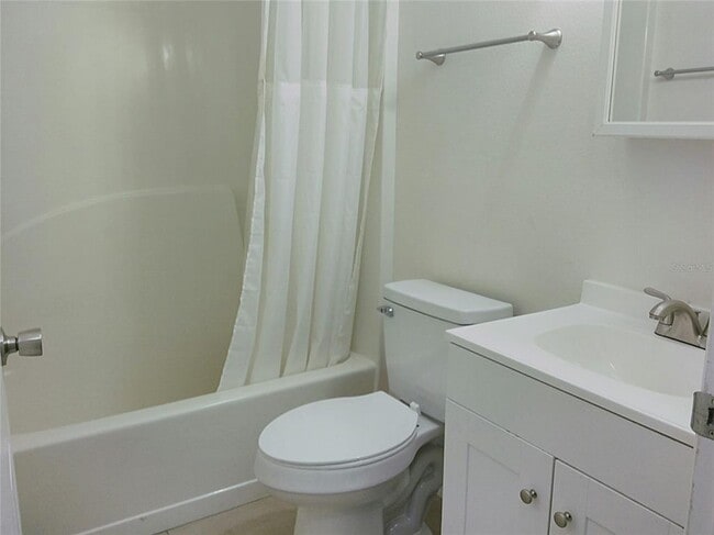 Building Photo - 330 Chestnut Ave