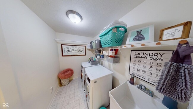 Building Photo - 6323 Burgin Dr