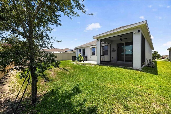 Building Photo - 281 Piave St