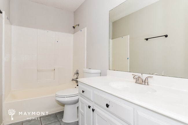 Building Photo - 2506 Chene Dr