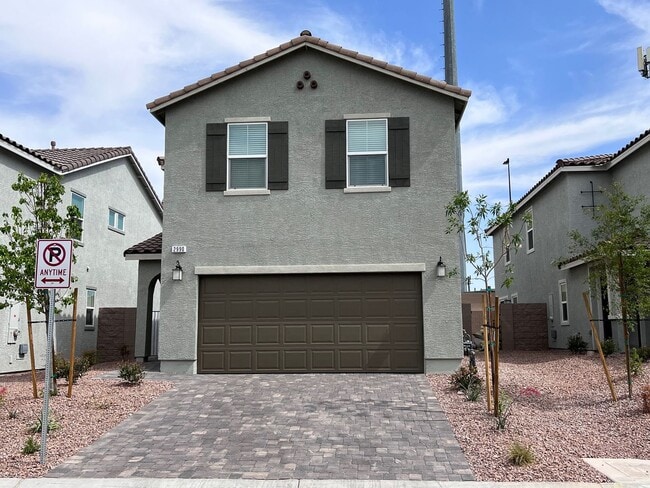 Building Photo - CASA BELLA COMMUNITY 3 BEDROOM 2.5 BATH LO...