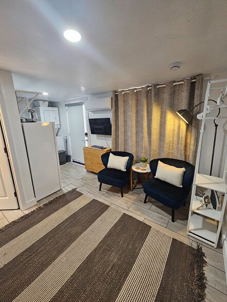 Building Photo - 6339 Jeff St