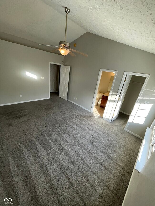 Building Photo - 612 Scotch Pine Dr