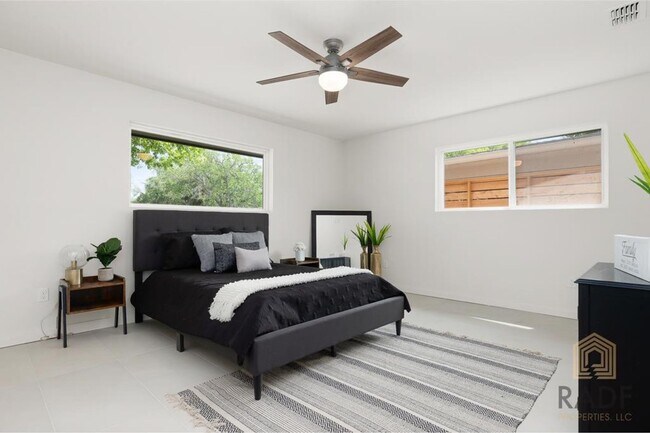Building Photo - SPACIOUS 4 BED 3 BATH HOME FOR RENT!!!
