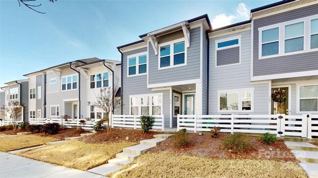 Building Photo - 509 Myrick Aly