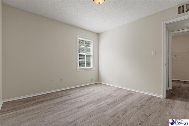 Building Photo - 319 Revell Dr