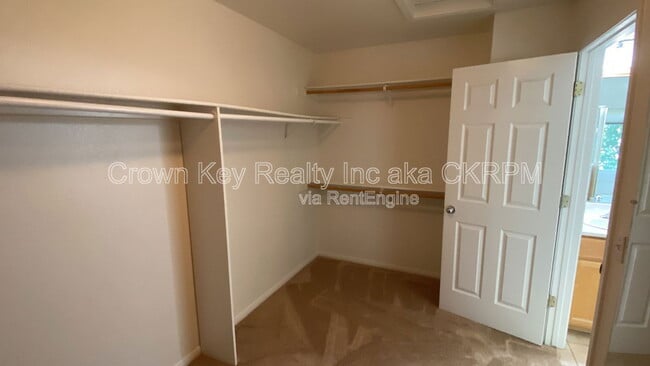 Building Photo - 673 Nacomis Ct