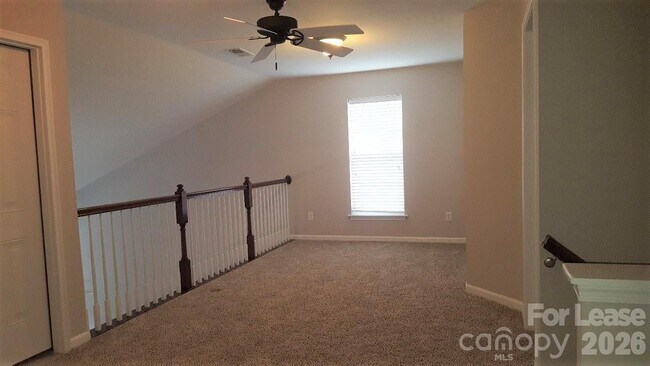 Building Photo - 2339 Whitford Ln