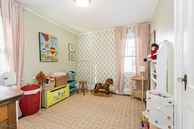 Building Photo - 398 Elmwood Ave