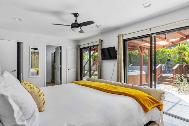 Building Photo - Beautiful fully furnished 3 bedroom home in Palm Springs (Monthly Only - No Long Term)