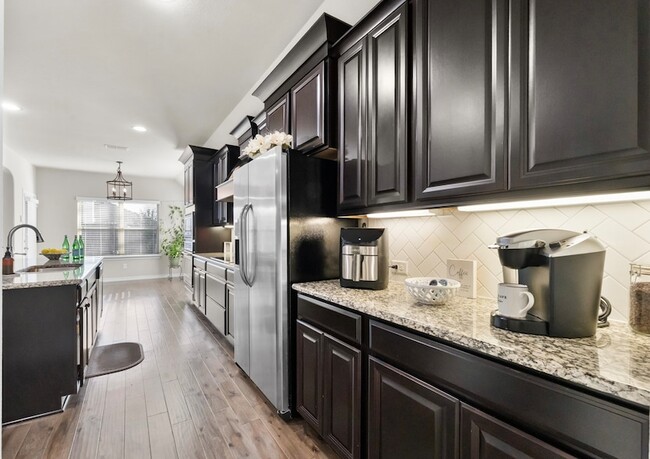 Building Photo - 307 Acadia Ln