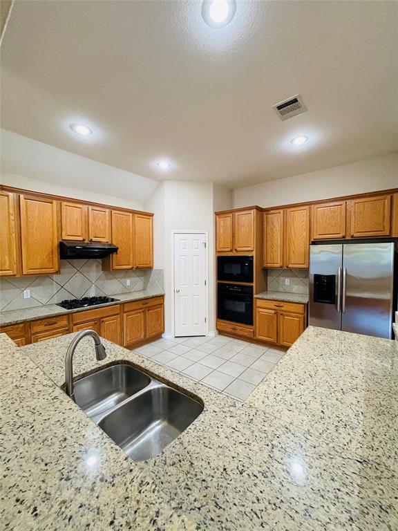 Building Photo - 16901 Ennis Trail