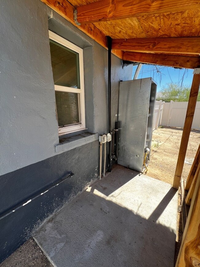 Building Photo - 72061-72067 Joshua Ln.