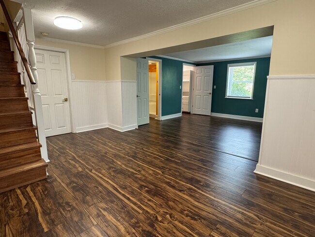 Building Photo - 5408 Villa Rd