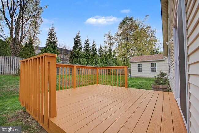 Building Photo - 795 Eastern Point Rd