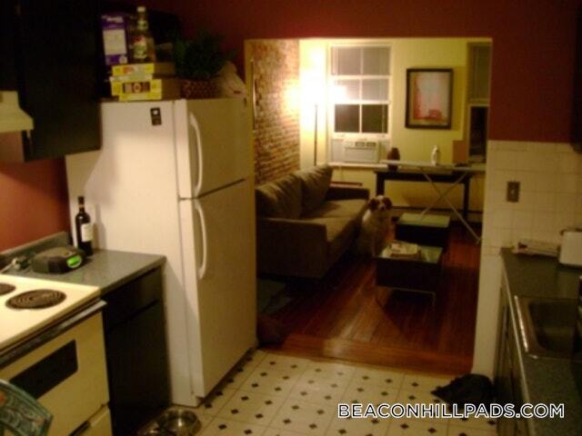 Building Photo - 25 Ridgeway Ln