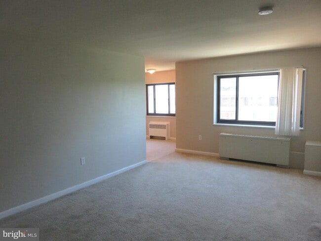 Building Photo - 1200 S Arlington Ridge Rd