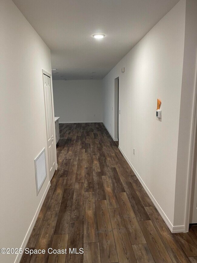 Building Photo - 2592 Pinwherry St NW