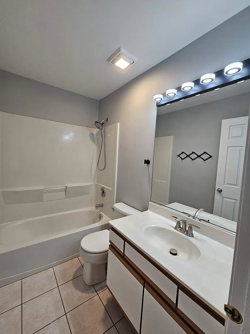 Building Photo - 2320 Dawson Ln