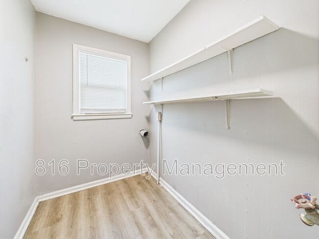 Building Photo - 6149 Agnes Ave