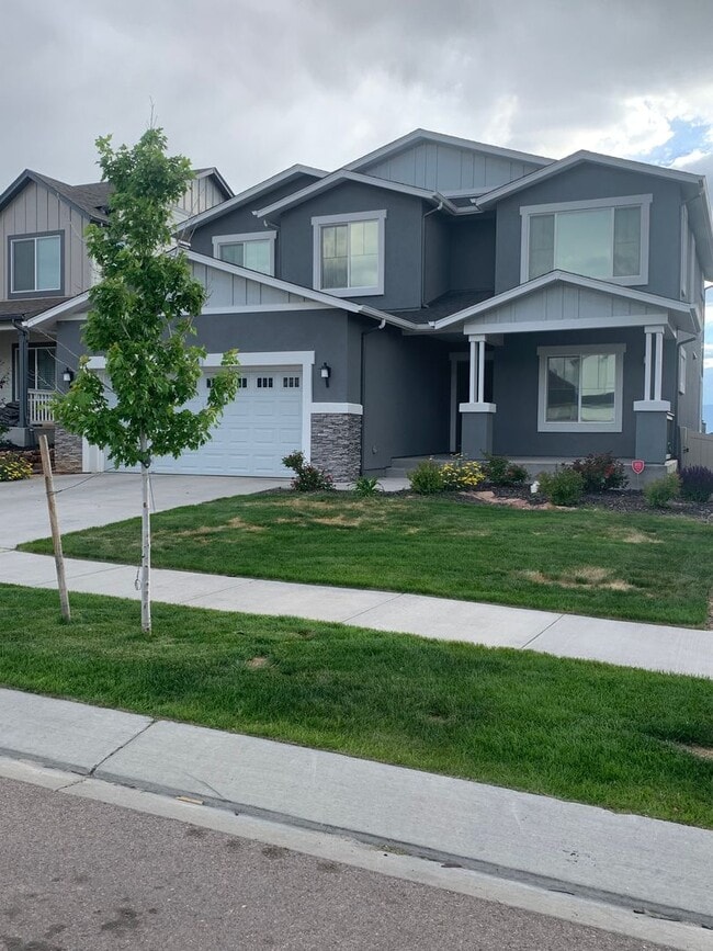 Building Photo - $2828 | 6BR/4BR | Fully Furnished Home in Wolf Ranch Cumbre Vista Neighborhood