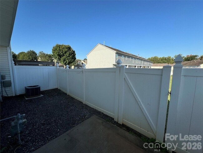 Building Photo - 12069 Stratfield Pl Cir