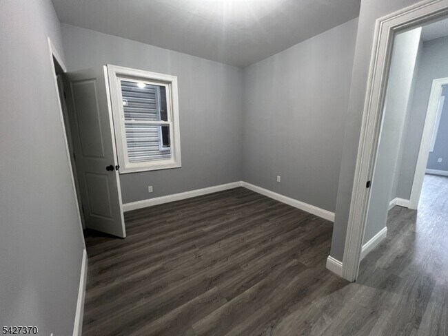 Building Photo - 163 N 9th St