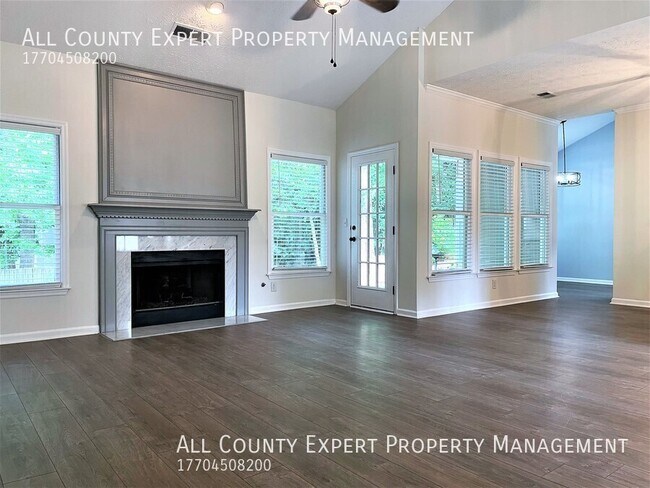Building Photo - 110 Pinion Cir