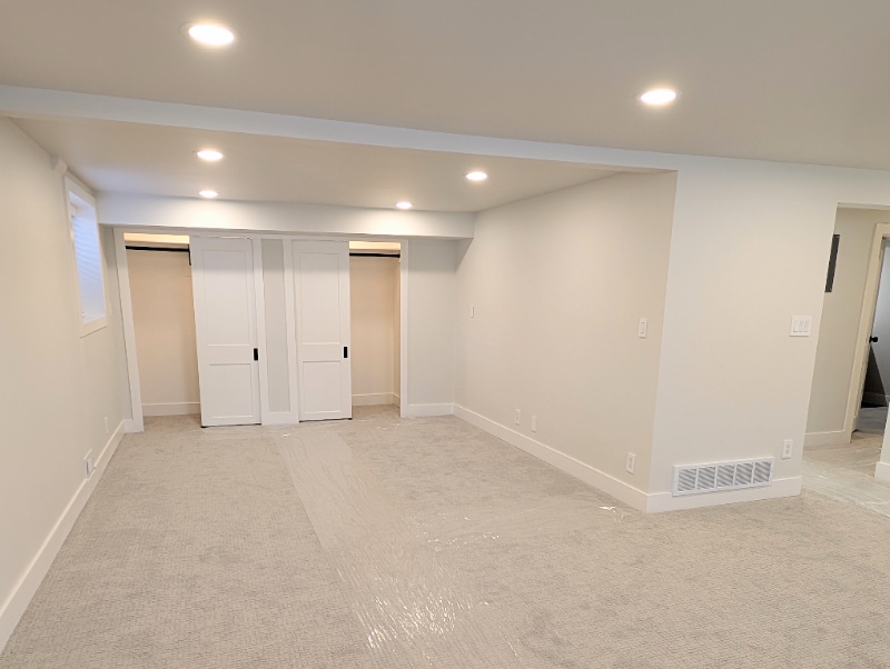 Building Photo - 3820 S Viking Rd