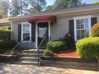 Building Photo - 122 Shelby Dr