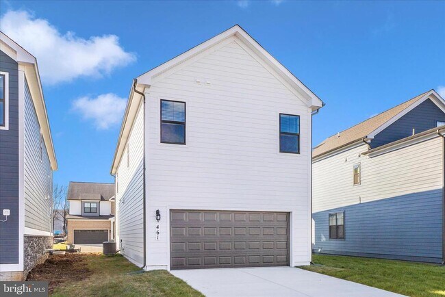 Building Photo - 461 Hanson St