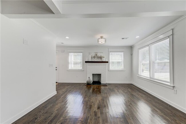 Building Photo - 456 Griffin St NW
