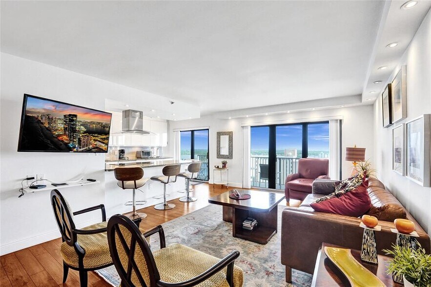 Building Photo - 1201 S Ocean Dr