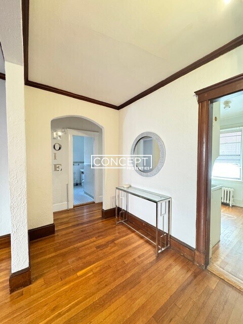 Building Photo - 14 Lakeville Rd