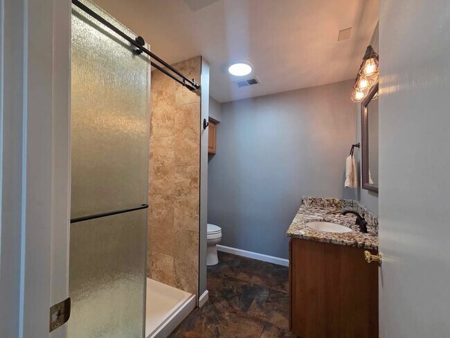 Building Photo - Quiet Rental in Waterville with Garden!