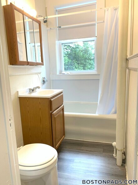 Building Photo - 1167 Boylston St