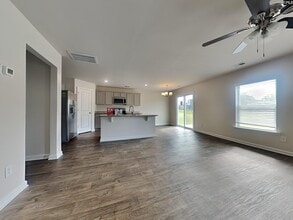 Building Photo - 118 Bent Holly Dr