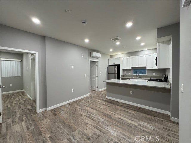 Building Photo - 623 Normandie Ave