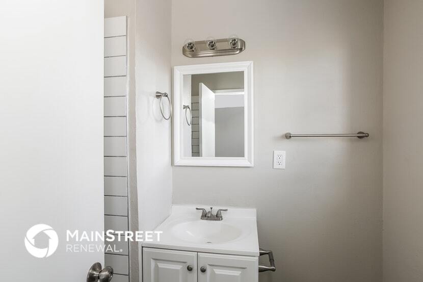 Building Photo - 3427 W Montecito Ave