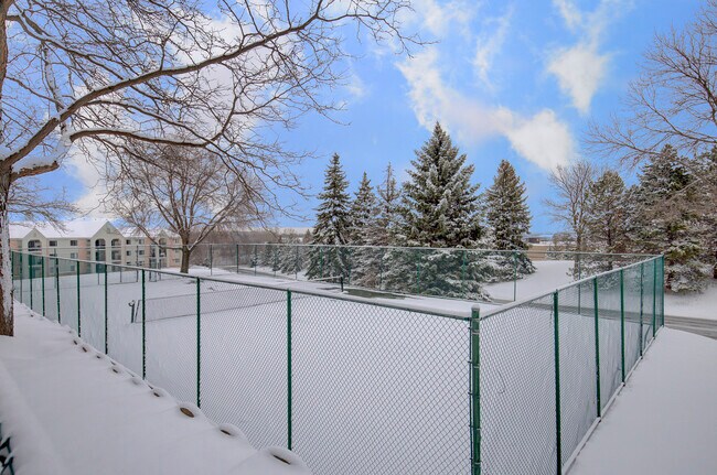 Building Photo - 4350 Trenton Ln N