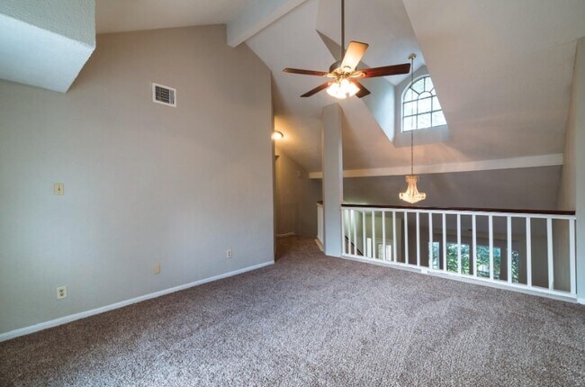 Building Photo - 16007 Sierra Vista Dr