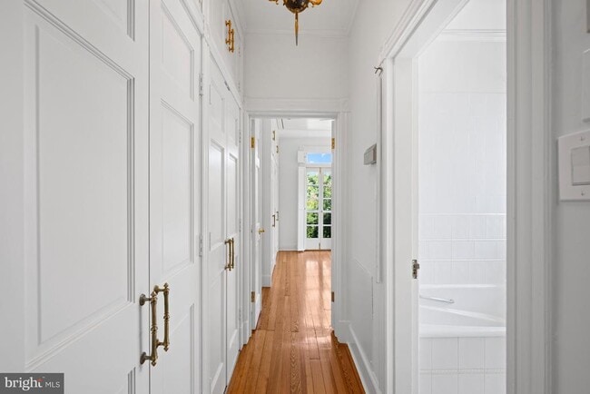 Building Photo - 1423 34th St NW