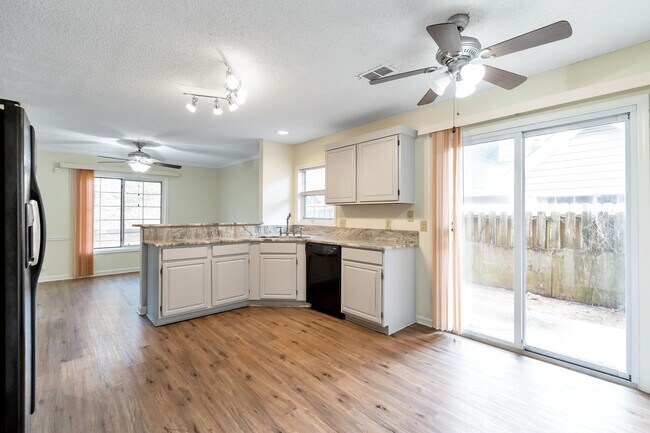 Building Photo - 1254 Watercrest Cir