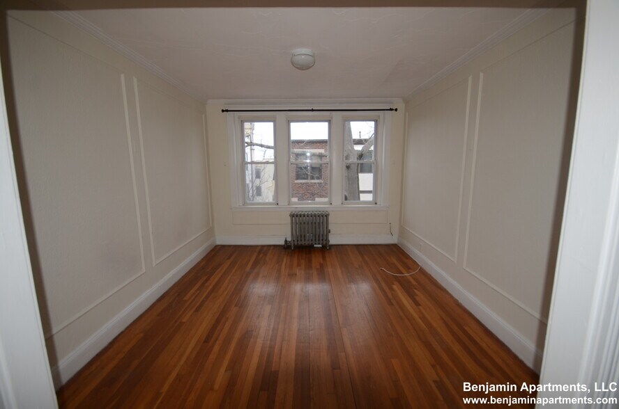 Building Photo - 8 Vinal St