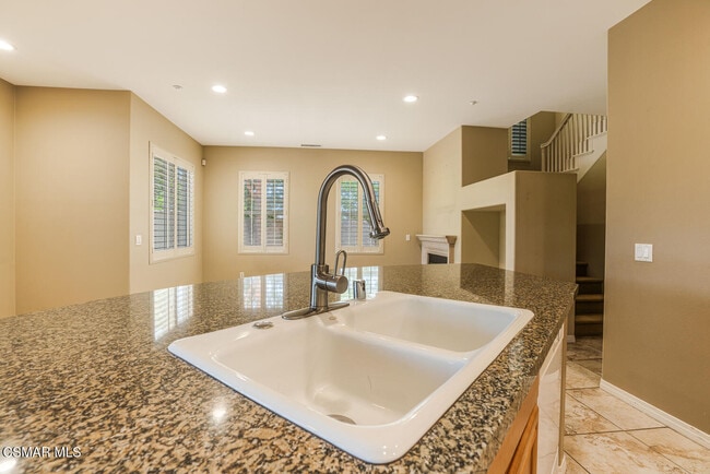 Building Photo - 3327 Shadetree Way